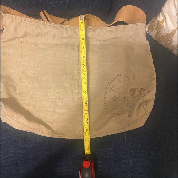 Kipling Crossbody - Picture 10 of 10